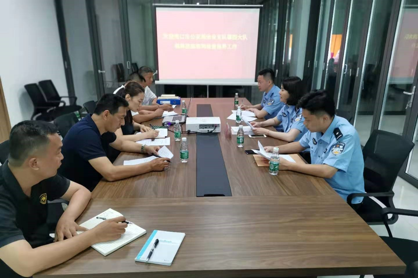 市公安局治安支隊(duì)四大隊(duì)到中金鷹（海南）押運(yùn)護(hù)衛(wèi)有限公司檢查指導(dǎo)安全維穩(wěn)工作